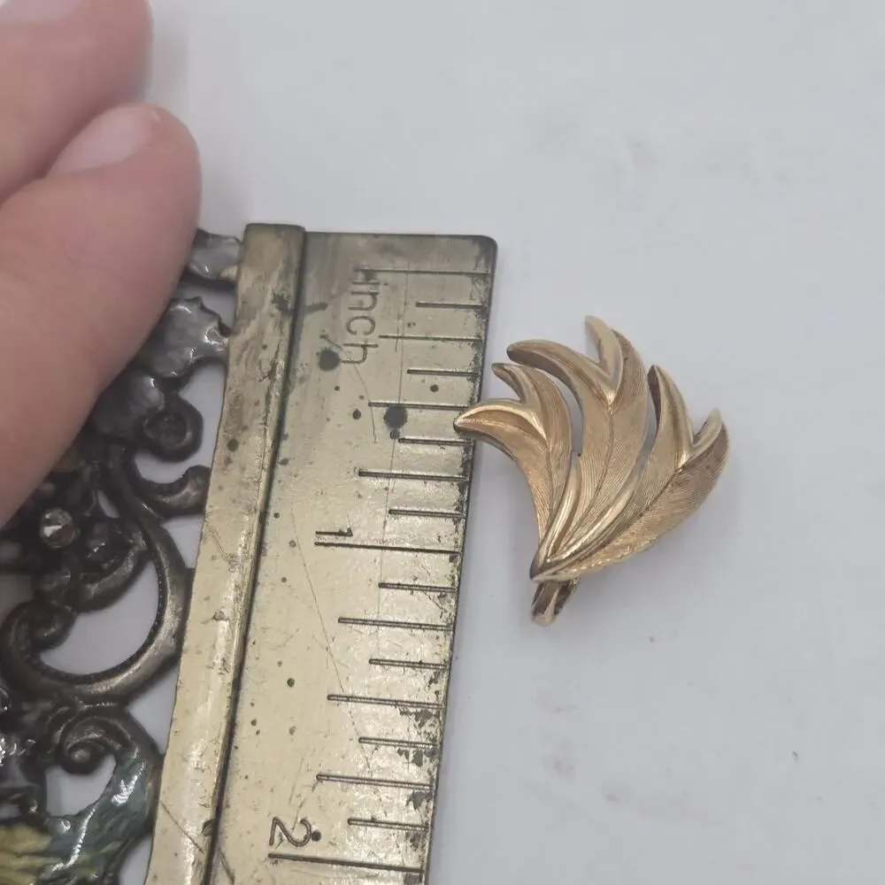 Vintage Crown Trifari Flame Clip On Earrings Gold Tone Brushed Finish Pointed